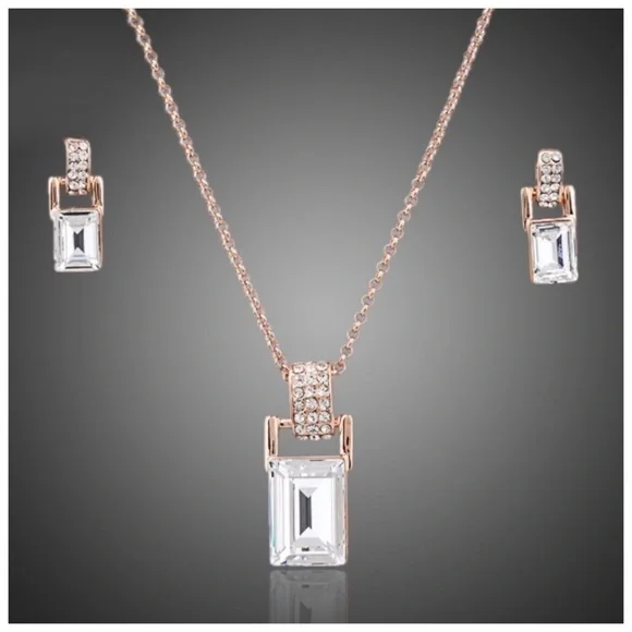 Art Deco Simulated Diamond The Gilda Necklace Set - Picture 3 of 5